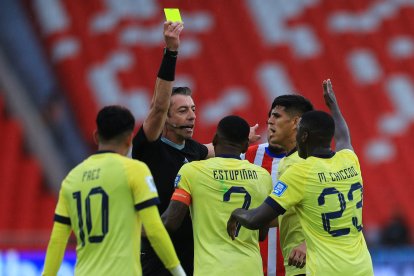 Ecuador aspira a sumar en Uruguay tras su empate en casa ante Paraguay.