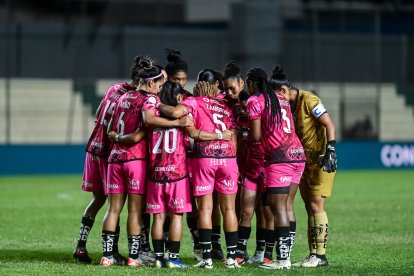 Dragonas Independiente del Valle medirá a Santa Fe en las semifinales.