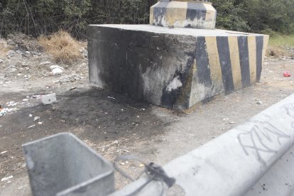 La víctima fue asesinada en este lugar de la vía Perimetral.