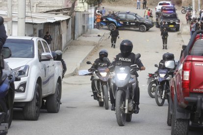 Dos de los cuatro cadáveres quedaron en el lugar de los hechos. La muerte de las otras dos víctimas se confirmó en las casas de salud.