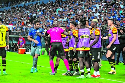 Emelec y Barcelona empataron 1-1 en el Clásico del Astillero, que se jugó en la primera etapa de la LigaPro.