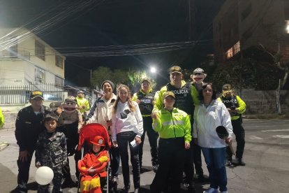 La Policía trabaja junto a la comunidad.