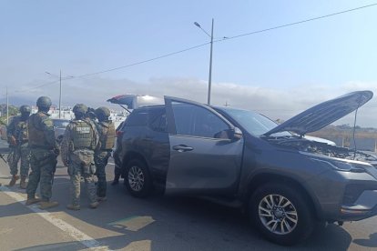 El carro  en el cual se movilizaba el uniformado es considerado  de alta gama.