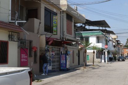 Los moradores y comerciantes sienten temor de salir o vender sus productos.