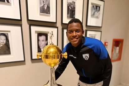 Cabezas formaba parte de Independiente Junior, equipo de la Serie B.