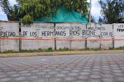 Los lotes ocupados se han marcado con los nombres de los supuestos dueños.