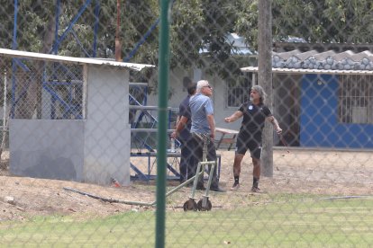 César Avilés, vicepresidente de Emelec, presenció la práctica que realizó el miércoles 30 de octubre de 2024 el Bombillo.