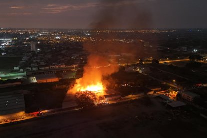 El fuego se ha producido en una empresa de pallets.
