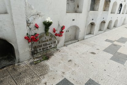 Lápida de Manuel del Río.