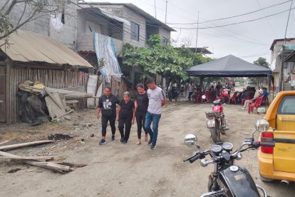 Familiares de las víctimas evitaron hablar de lo ocurrido.