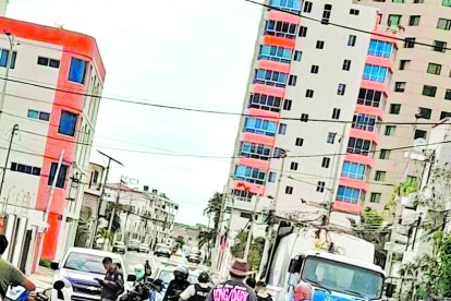 En esta calle de Salinas fue atacado Joselito Arguello, postulante a la Asamblea por el PSE.