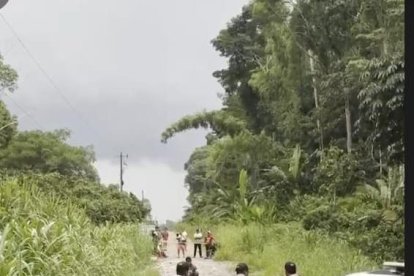 Las dos personas fueron halladas en Santa Cecilia, quemadas y baleadas.