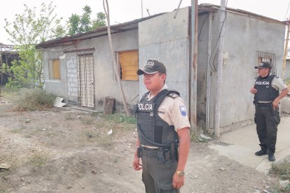 En esta casa del cantón Isidro Ayora fue hallado el cadáver de una mujer.