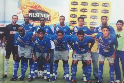 La plantilla de 2006 de Emelec quedó vicecampeón del campeonato nacional