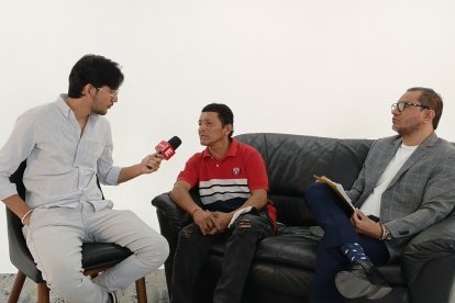 Leonardo Naranjo junto a su abogado defensor, Abraham Aguirre.