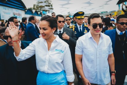 Marcela Aguiñaga y Daniel Noboa estuvieron en la sesión solemne por los 204 de provincialización del Guayas.
