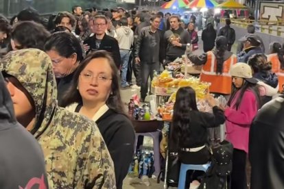 Comerciantes parecían ser los únicos beneficiarios de la aglomeración.