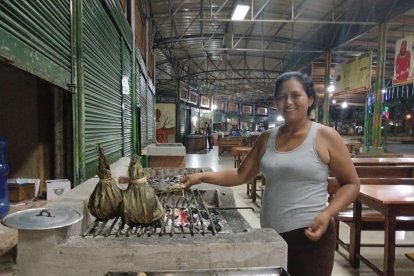 Al tener luz, el lugar se ha convertido en atractivo para la gastronomía.