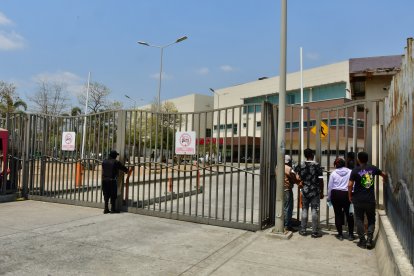 En el hospital Monte Sinaí se activó el código Plata la madrugada del martes 12 de noviembre, tras la llegada de los presos heridos.