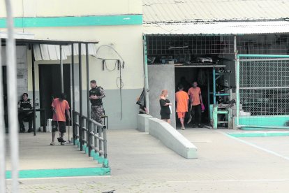 Al interior de la Penitenciaría, las actividades de los reclusos se desarrollaban con normalidad. Las visitas quedaron suspendidas.