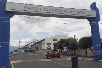 La industria de Ambato sufre por los apagones.