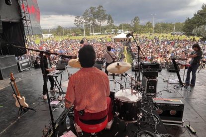 El Quito Fest convoca a masas amantes de la música.