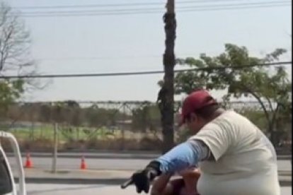 El aprehendido intentó 'palabrear' con su captor.