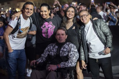 Pablo Baquero se reencontró con sus amigos del colegio para disfrutar del concierto.