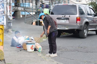 Las ventas informales representan también un riesgo para los niños, pues están en entornos inseguros.