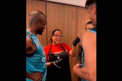 Mónica Jiménez, mamá de Gonzalo Plata, compartió con los tricolores.