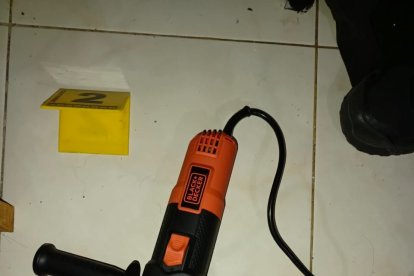 Las ‘voces’ le dijeron que comprara una moladora para despedazar al chico.