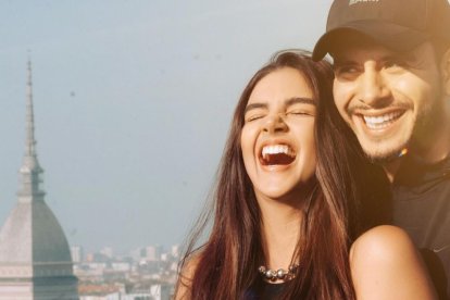 Dayanara y Jonathan Estrada. Los esposos durante un viaje a Italia.