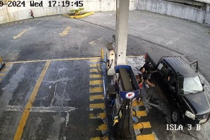 Otra de las escenas registradas en las cámaras del establecimiento.