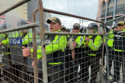La Policía ha intervenido en la marcha de Quito.
