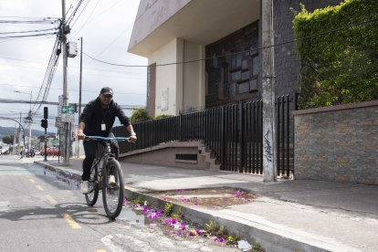 En la avenida Amazonas y El Inca persiste una fuga desde hace 15 días.