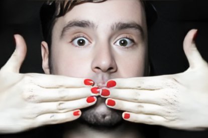 Interrumpir mucho en las conversaciones es señal de inseguridad.