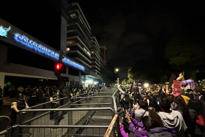 La Comandancia estaba custodiada por contingente policial.