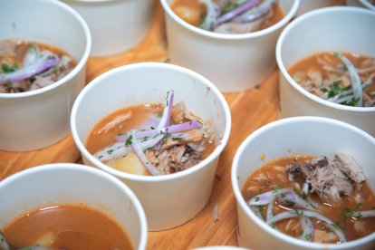 Ecuador busca el Récord Guinness con el encebollado más grande