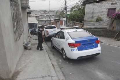 La policía realizaba un patrullaje de control cuando les avisaron del hallazgo de un cadáver prendido en llamas.