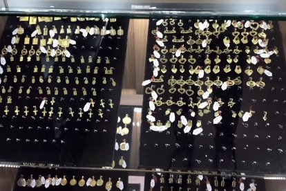 La joyería tiene 49 años en el mercado nacional. Sus inicios fueron en el Centro Histórico de Quito.