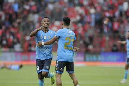 Fidel Martínez aporta con su experiencia a El Nacional.