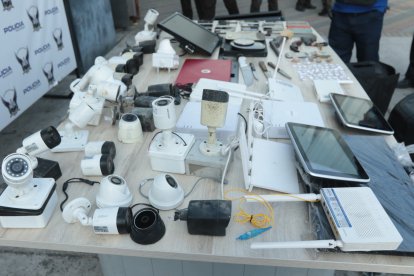 Evidencias encontradas tras el operativo realizado por la Policía.