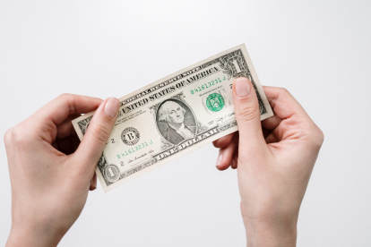 Referencial: ¿el codiciado billete de dólar está en tu poder?