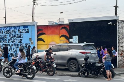 En el triple crimen en el cantón Pasaje, los cuerpos quedaron cerca de la piscina.
