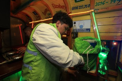 El estudiante tomó harto canelazo.