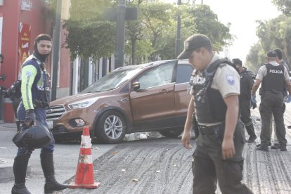 Así quedó el vehículo de la víctima en La Atarazana.