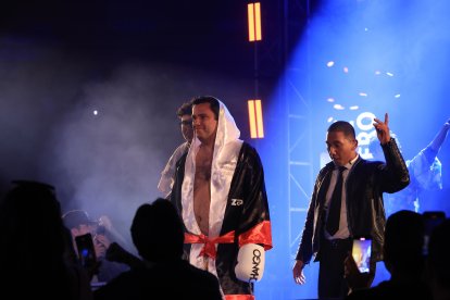 Cantantes, periodistas y bandas musicales participaron en los Kiños del Año.