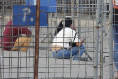 La situación en los exteriores de la cárcel era de angustia.