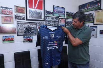 Rubén es historia viva del equipo del Valle pues fue socio fundador, dirigente y jugador