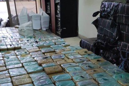 Tras un análisis a la sustancia incautada se determinó que se trataba de cocaína.